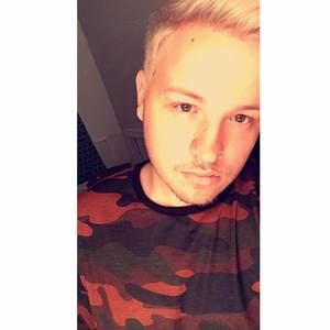 Meet your Posher, Ethan